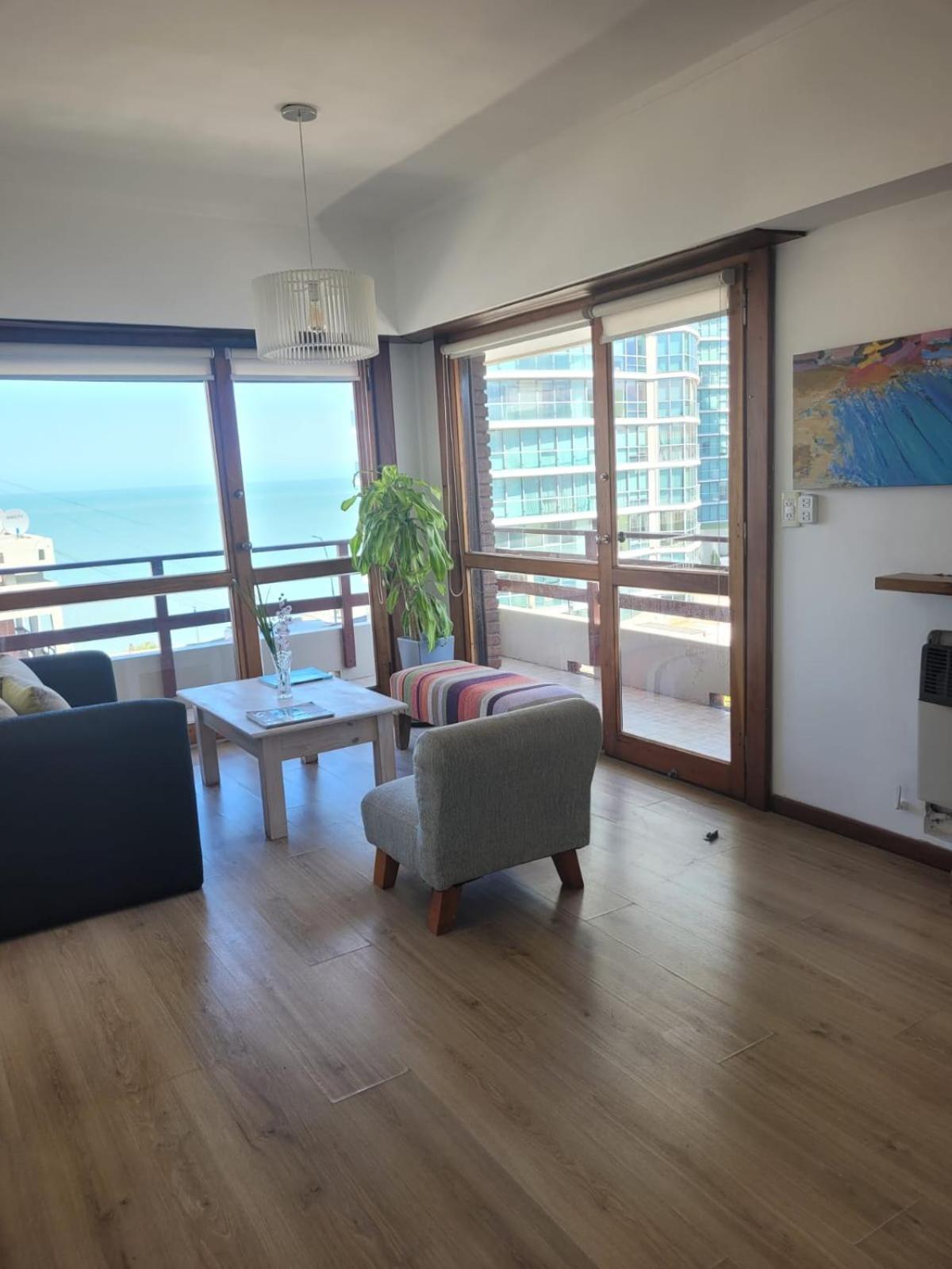 Vistas Al Mar Playa Grande *